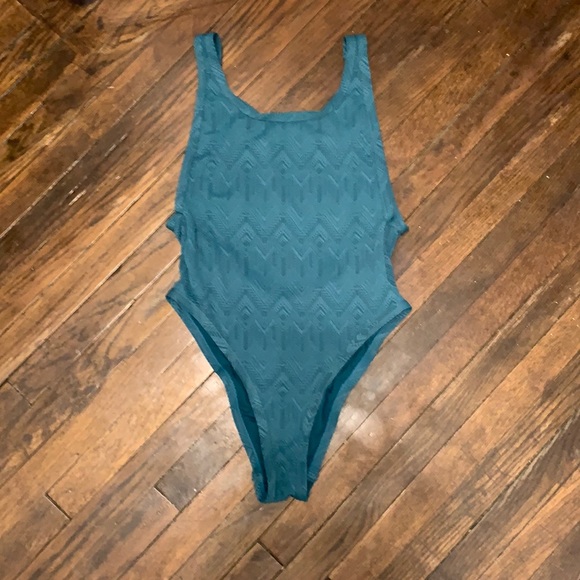 Piha one piece suit. Size 8. - Picture 1 of 16